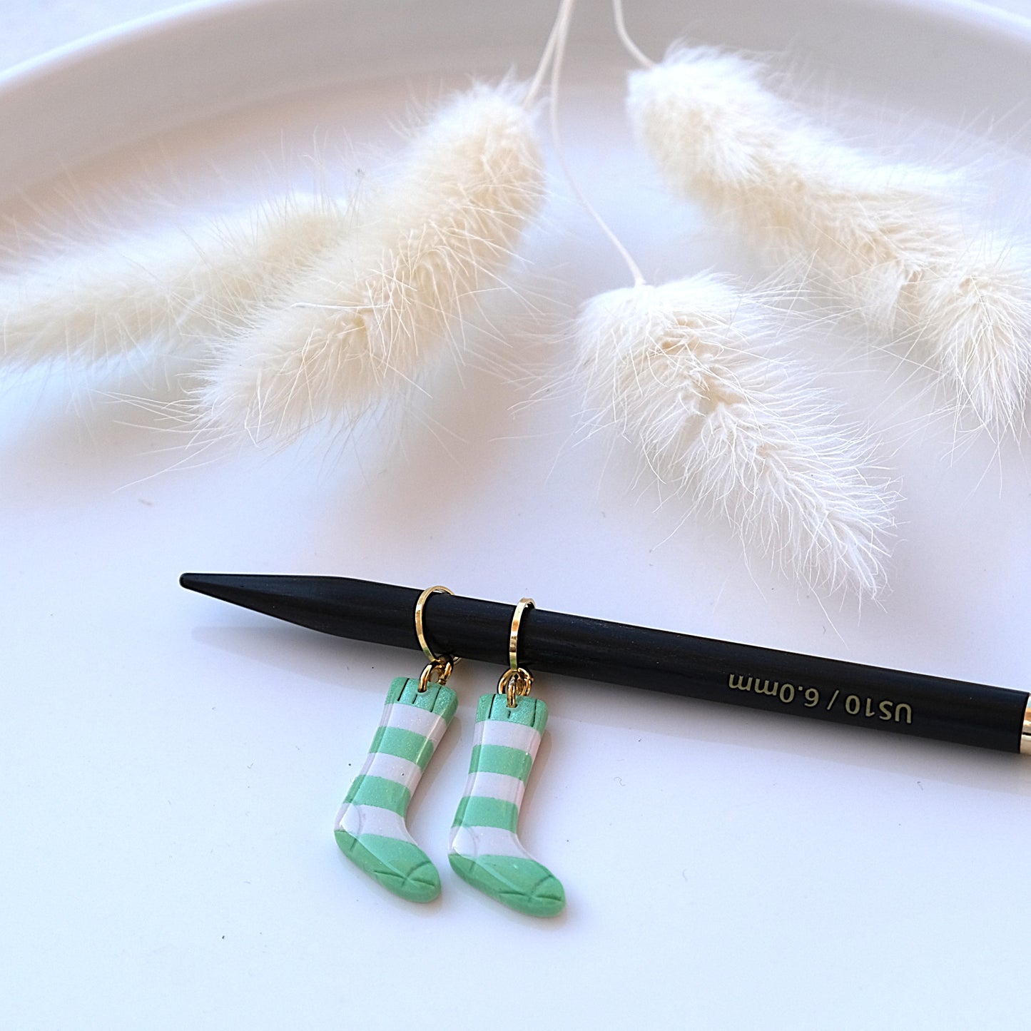 chaussettes rayees (beige/vert)